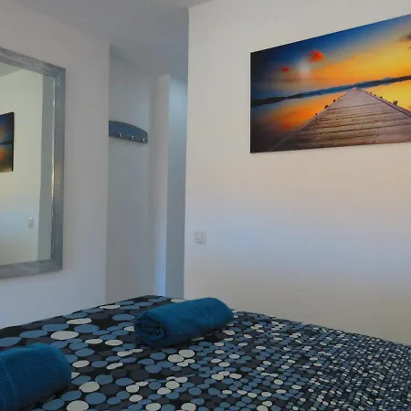 Near The Sea Arenas بلايا ديل إنغلز