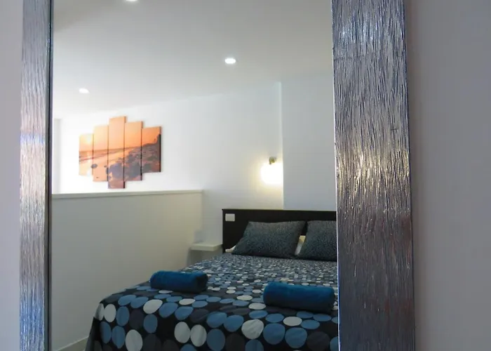 Near The Sea Arenas بلايا ديل إنغلز