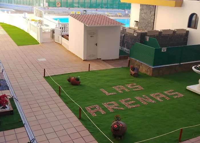 Near The Sea Arenas بلايا ديل إنغلز